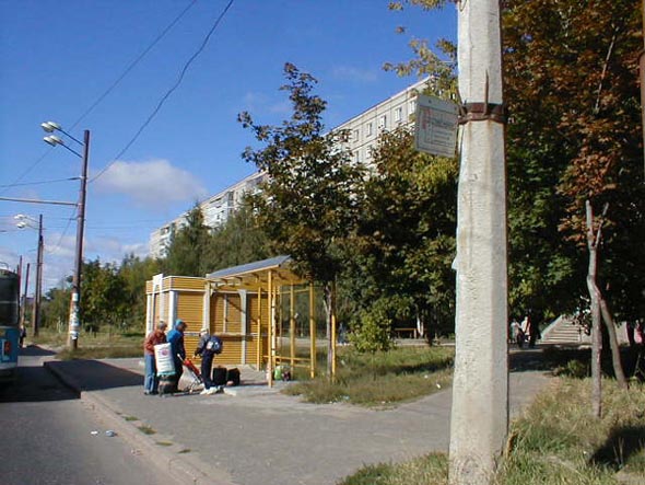 бывшая остановка «Конечная МЖК» на Комиссарова 13 во Владимире фото vgv