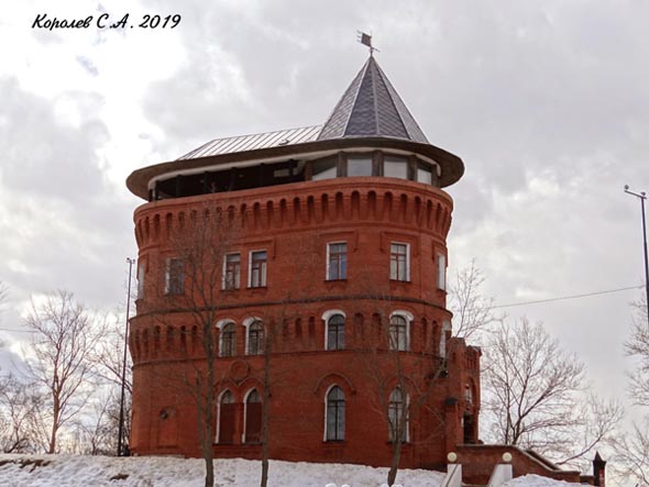 улица Козлов вал 10 «Водонапорная Башня» во Владимире фото vgv