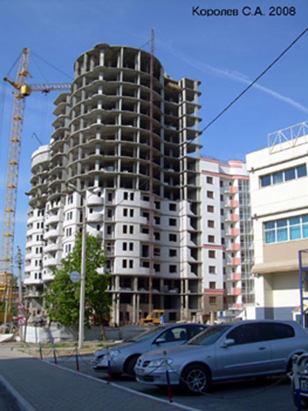 строительство дома 4 по ул.Крайнова 2006-2009 гг. во Владимире фото vgv