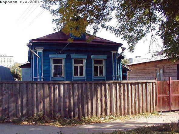вид дома 102 по ул. Красносельской в 2001 г. во Владимире фото vgv