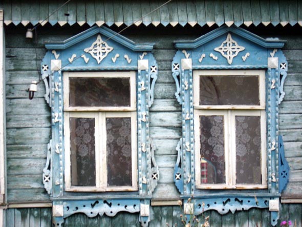 деревянные резные наличники дома 12 на улице 1-я Лесная в Оргтруде во Владимире фото vgv