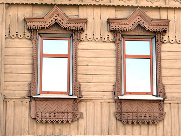 деревянные наличники дома 18 по улице Летне-Перевозинская во Владимире фото vgv