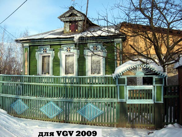 деревянные резные наличники дома 8 на улице Маяковского в Добром во Владимире фото vgv