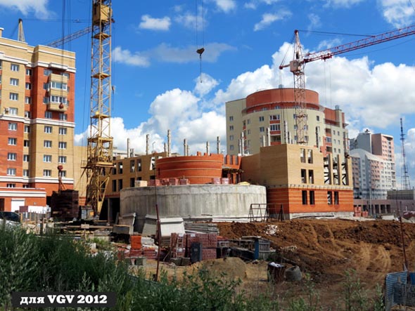 строительство дома 15в по ул.Мира 2012 г. во Владимире фото vgv