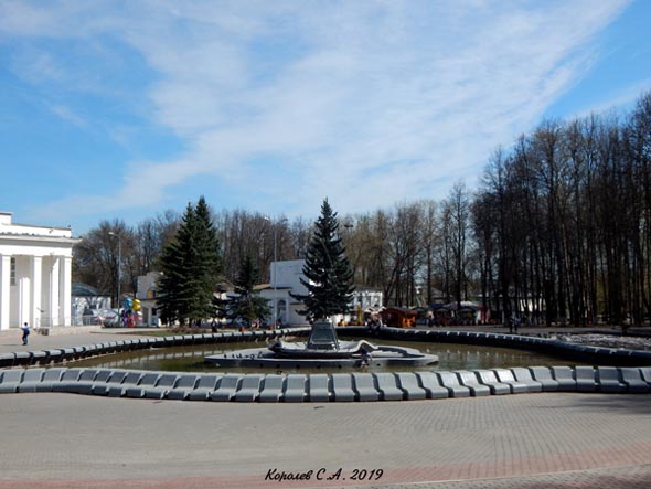 Фонтан Центрального парка во Владимире фото vgv