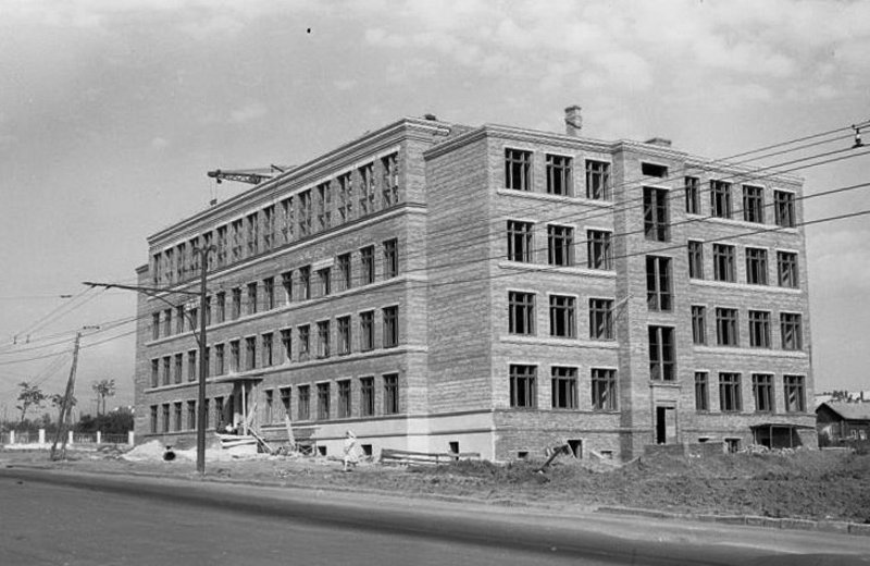 Строительство школы 21 на Мира 57 в 1959 году во Владимире фото vgv