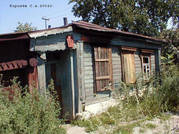 вид дома 10 по ул. МОПРА до перестройки 2004 года во Владимире фото vgv