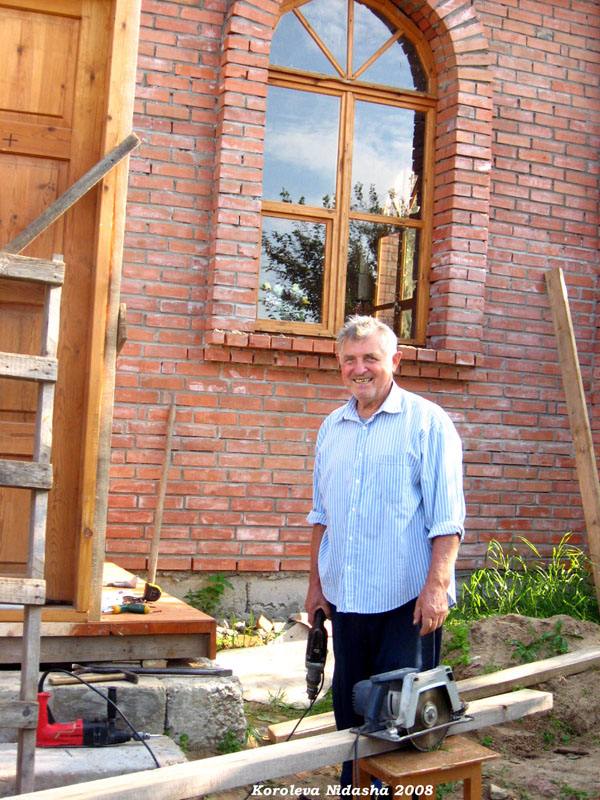 церковный староста-восстановитель Покровского храма в Мосино Додуев А.Д. фото август 2008 во Владимире фото vgv