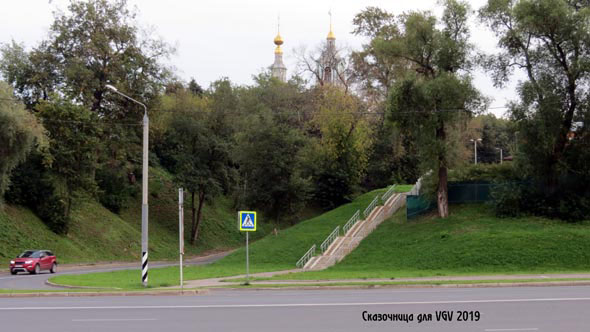 Лестиница в конце Никитской улицы к Лыбедской магистрали во Владимире фото vgv