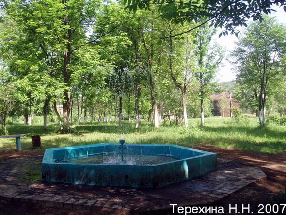 фонтан в сквере п. Оргтруд во Владимире фото vgv