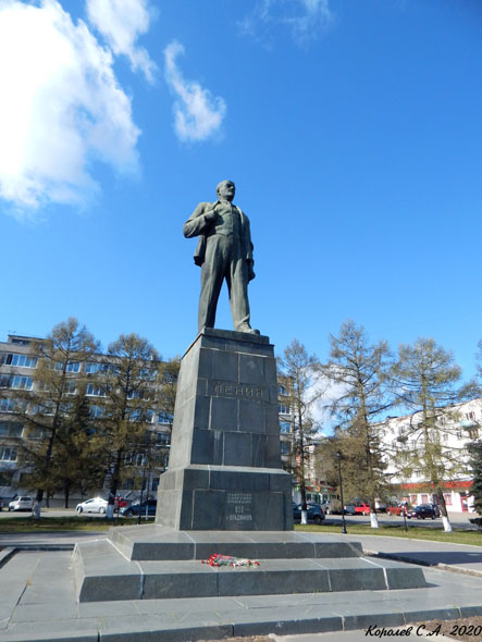 памятник Владимиру Ильичу Ленину во Владимире фото vgv