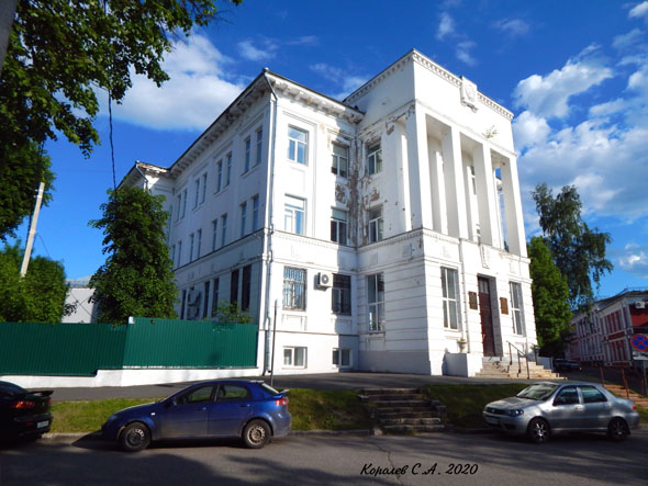 Институт туризма и предпринимательства ВлГУ в Почтовом переулке во Владимире фото vgv