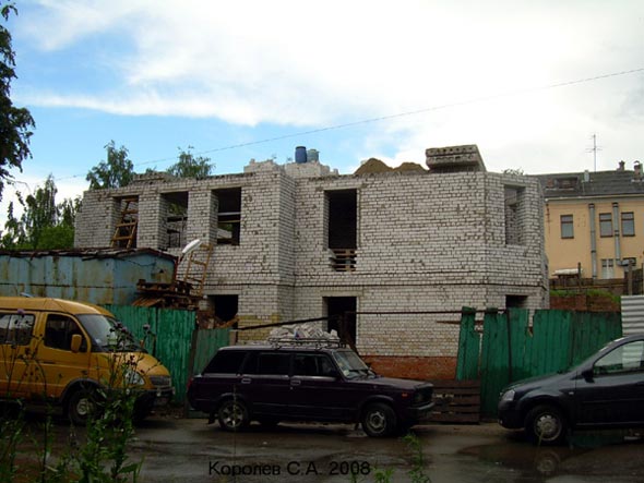 строительство 6-ти квартирного жилого дома 14 по ул.Подбельского с офисными помещениями  (2008-2009 гг.) во Владимире фото vgv