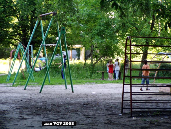детская площадка у дома 53б на улице Растопчина в Добром во Владимире фото vgv
