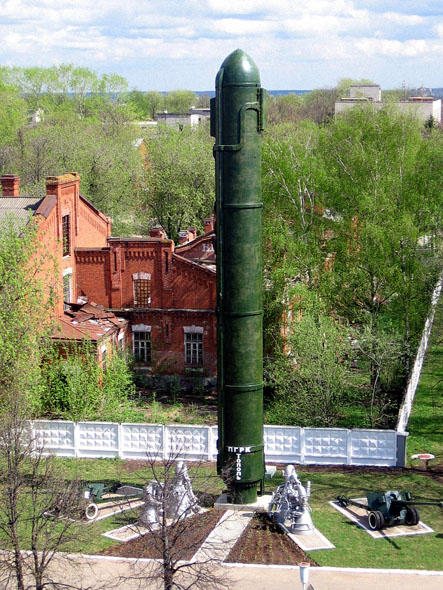 памятник ракете «Тополь» во Владимире фото vgv
