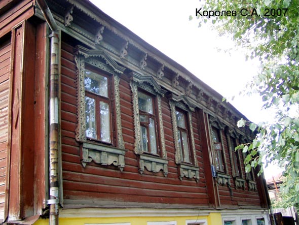 Деревянные резные наличники на Садовой дом 9 во Владимире фото vgv