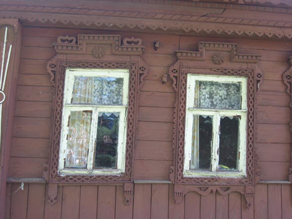 деревянные наличники на улице Шороновка дом 7 в Лунево во Владимире фото vgv