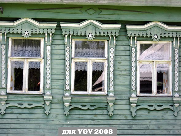 Деревянные резные наличники дома 13 на улице Шороновка в Лунево во Владимире фото vgv