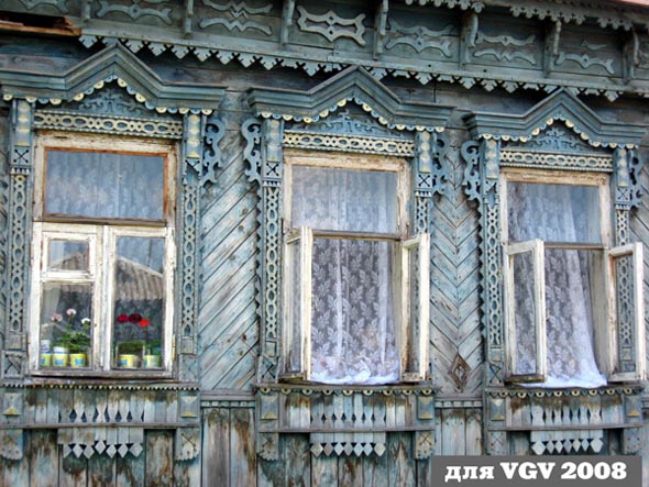 деревянные резные наличники на улице Шороновка 23 во Владимире фото vgv