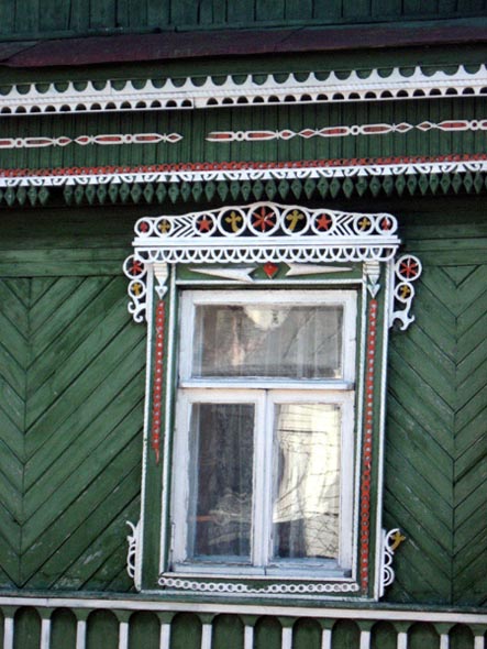 деревянные резные наличники в Юрьевце на Сиреневой 93 во Владимире фото vgv