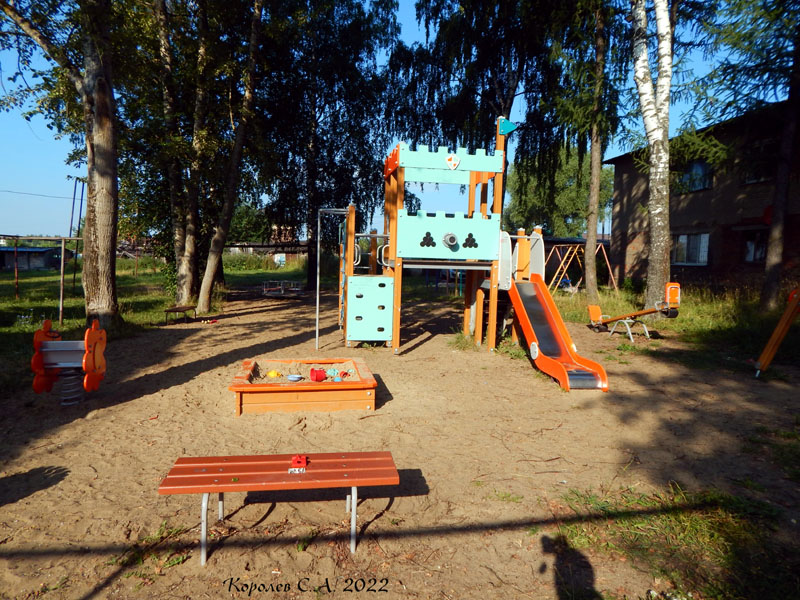детская площадка у дома 3 на улице Совхозной села Спасское во Владимире фото vgv