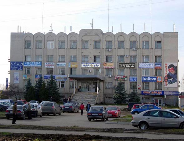 офис туристичнской компании «МАЙ ТУР» на проспекте Строителей 22а во Владимире фото vgv