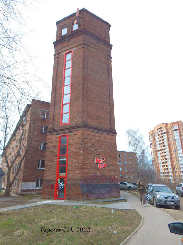 бургерная «Биг Бен» в башне на Студенческой 12б во Владимире фото vgv