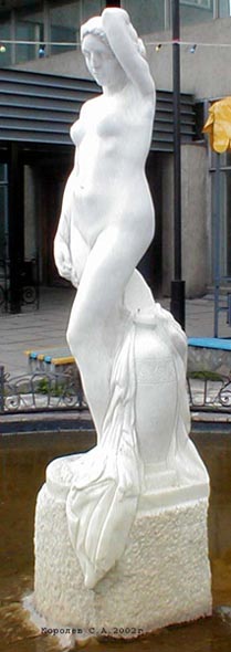 скульптура «Венера на Заре» во внутреннем дворике отеля «Заря» на Студеной Горе 36а во Владимире фото vgv