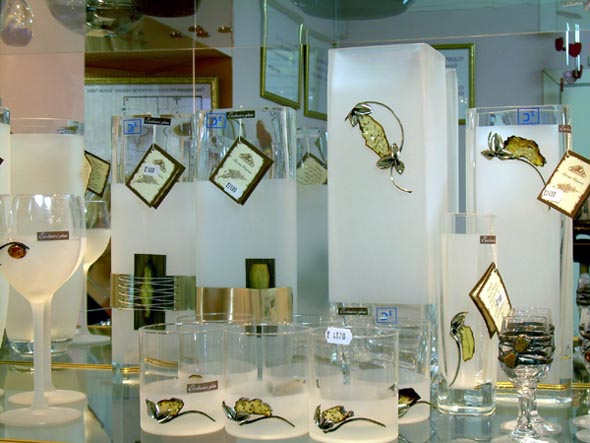 «закрыт 2013» магазин сувениров Золотая рыбка во Владимире фото vgv