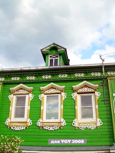 деревянные наличники на доме 35 по улице Центральная в Кусуново во Владимире фото vgv