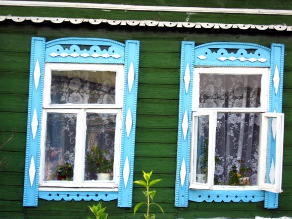 красивые деревянные наличники на доме 45 по улице Центральная в Шепелево во Владимире фото vgv