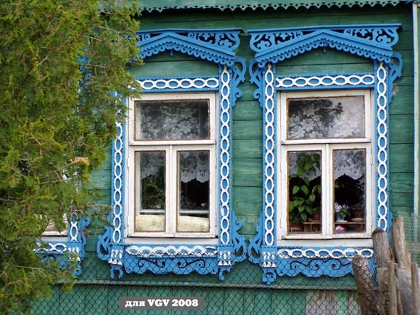 красивые резные наличники дома 28 на Центральной в Уварово во Владимире фото vgv
