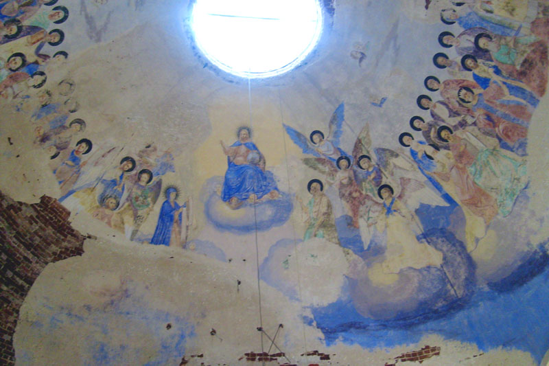 Церковь Рождества Пресвятой Богородицы в Ущере во Владимире фото vgv