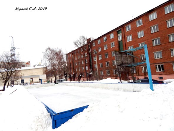 дворовая спортивная площадка на Верхней Дуброва 21 во Владимире фото vgv
