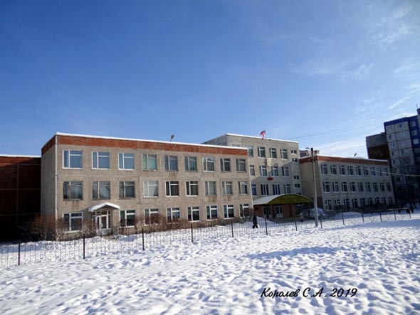 Средняя общеобразовательная Школа N 37 на Верхней Дуброва 32б во Владимире фото vgv