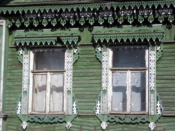 деревянные резные наличники на Воронина 12 во Владимире фото vgv