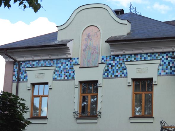 оформление фасада здания 7 по ул.Вознесенская во Владимире фото vgv
