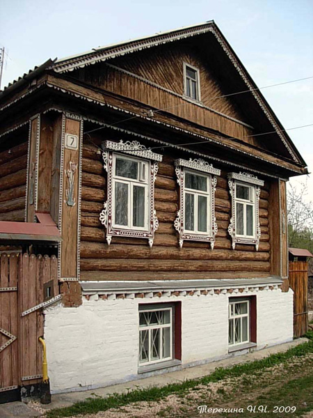 деревянные наличники на Маломосковской 7 в Вязниковском районе Владимирской области фото vgv