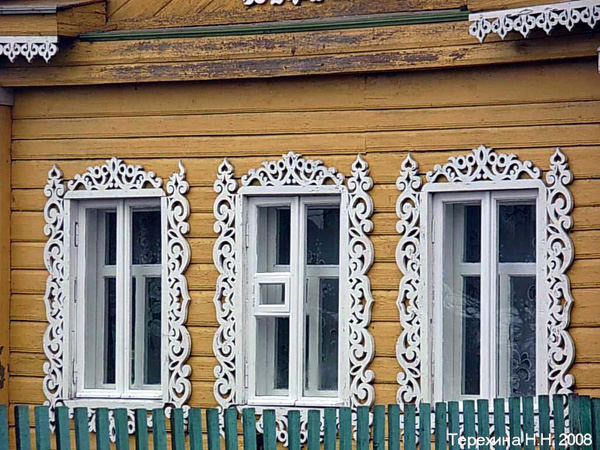 деревянные резные наличники на Красносельской 5 в Юрьев Польском районе Владимирской области фото vgv