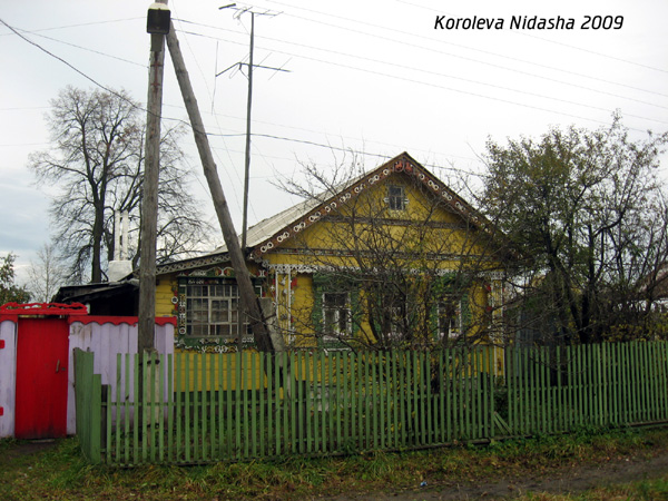резные наличники дома 37 на улице Артиллерийская в Юрьев Польском районе Владимирской области фото vgv