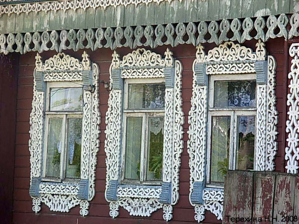 деревянные резные наличники на Покровской 43 в Юрьев Польском районе Владимирской области фото vgv