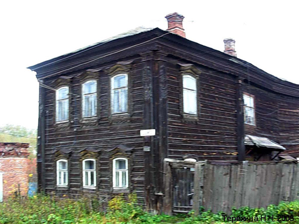 деревянные наличники дома 32 на Владимирской улице в Юрьев Польском районе Владимирской области фото vgv