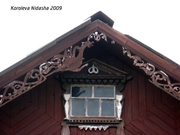 Конек крыши Змей Горыныч в Юрьев Польском районе Владимирской области фото vgv